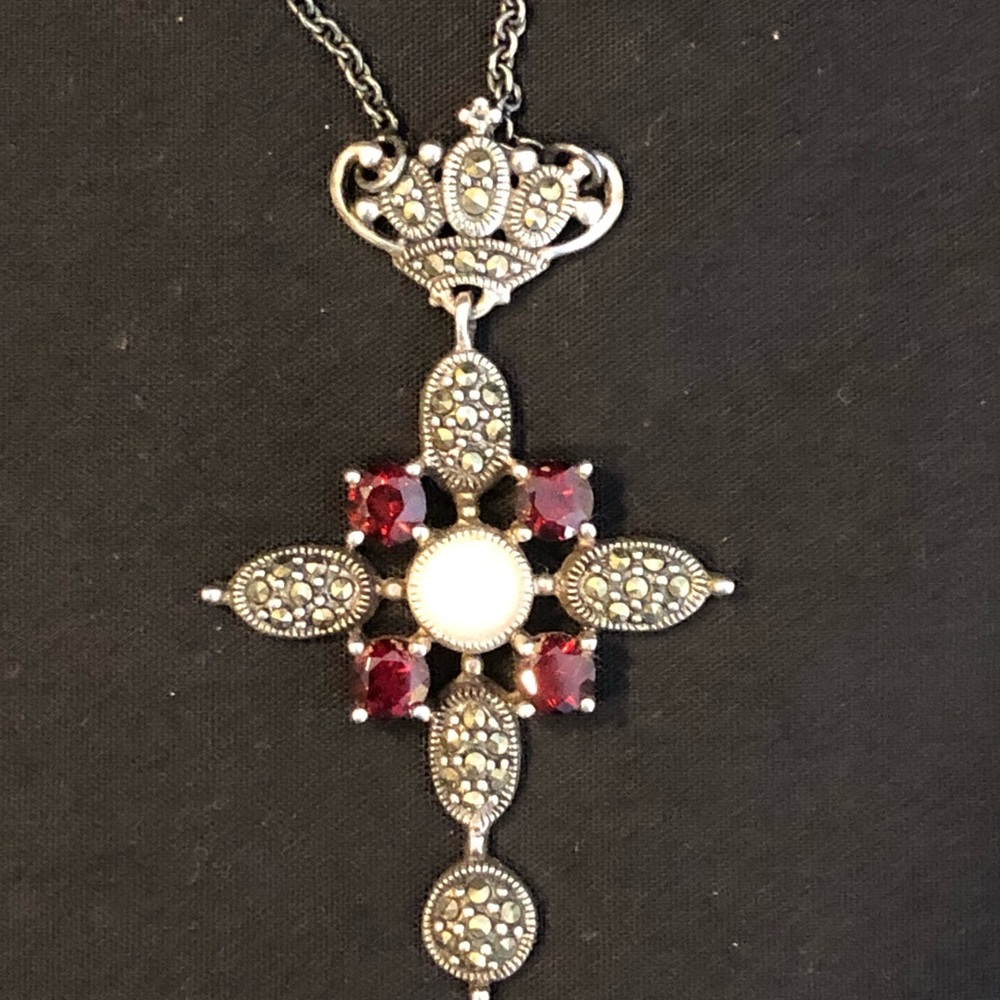 Cross necklace with fake rubies